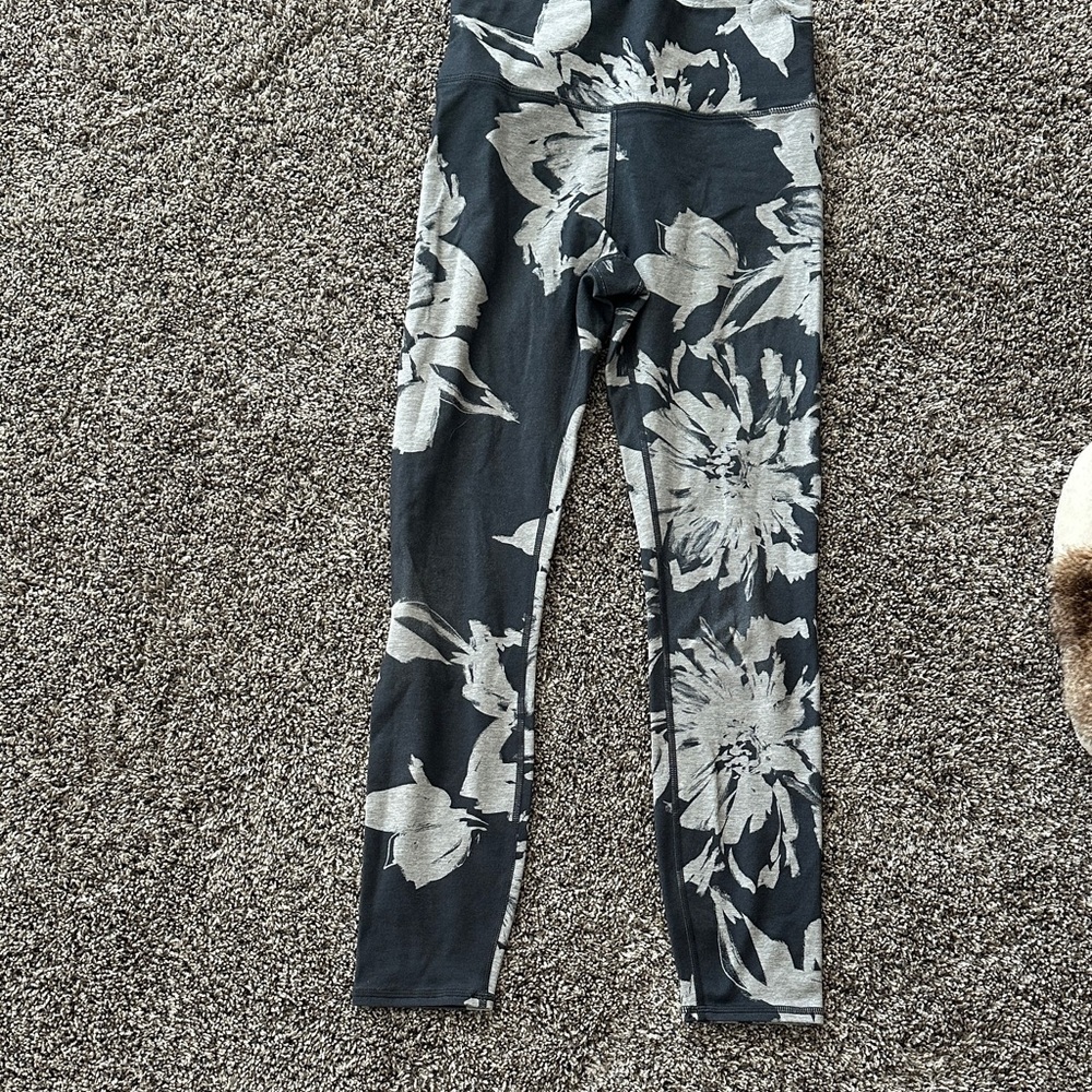 Vuori floral elevation leggings